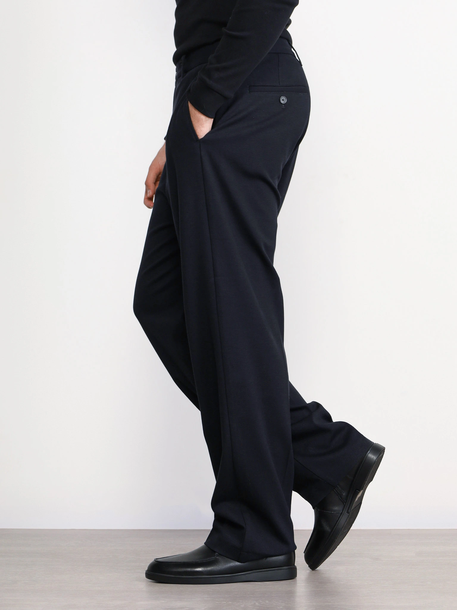 Брюки трикотажные темно-синего цвета